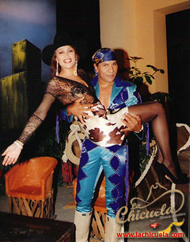 diarios_ay_que_calor_y_con_el_abanico_es_pior_lupe