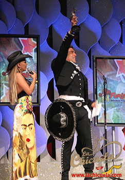 diarios_orgulloso_levanto_su_premio_furia