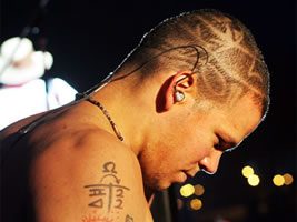 elchal_2009_septiembre_calle13-jpg1