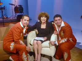 Toño e Israel con Cristina Pacheco