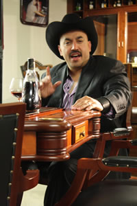 Lupillo_Rivera_en_una_de_las_locaciones