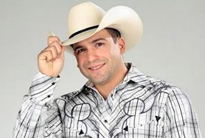 ASEGURA BOBBY PULIDO QUE EL VIDEO DE ”ALGUN DIA” CAUSARA CONTROVERSIA bobbypulido21
