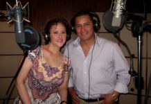 Manoella_y_el_vocalista_de_Ak7