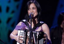 peep-this-julieta-venegas