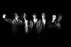 The_Strokes_-_Angles_-_01 The_Strokes_-_Angles_-_01