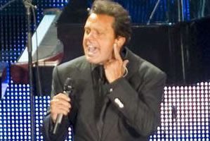 20110330_06_18_LuisMiguel_ntx1