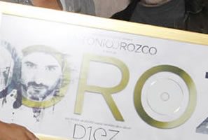 AO_-_USA_Nfffewsletter_Disco_de_Oro_r2_c11