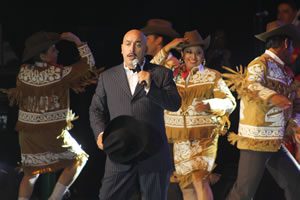 Lupillo_Rivera_en_el_Teatro_Blanquita_2013_060 Lupillo_Rivera_en_el_Teatro_Blanquita_2013_060