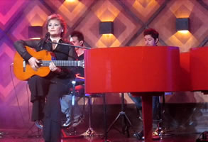 MarIa_Medina_Madrina_del_Prog_MarilE_Te_Las_Toca