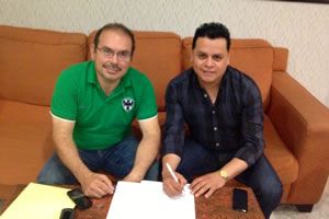 FIRMA_CON_LUPE_GUEVARA_EX_BRINDIS FIRMA_CON_LUPE_GUEVARA_EX_BRINDIS