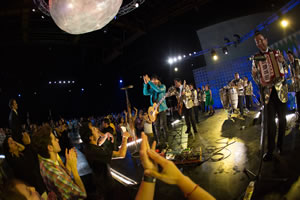 LAA_CON_JAY_Y_ORQUESTA_SINFONICA