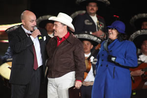 Lupillo_Rivera_en_la_Serenata_de_Respeco_a_Jenni_Rivera_037