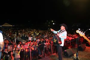 Chuy_saluda_al_gran_pblico_de_Palencia Chuy_saluda_al_gran_pblico_de_Palencia