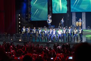 FOTO_ARROLLADORA_en_vivo_01 FOTO_ARROLLADORA_en_vivo_01