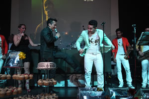 Edwin_Luna_dando_la_patada_a_Jonager_Barranco