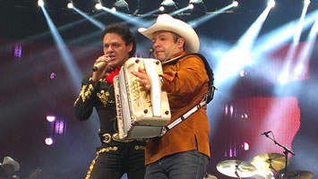 PESADO_Y_PEDRO_ARENA