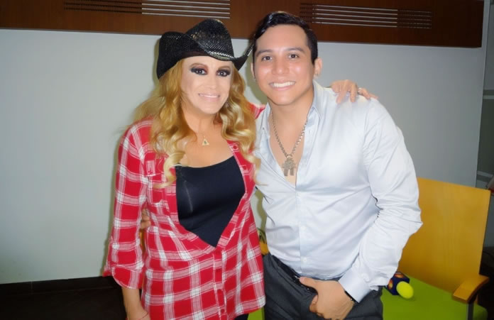 ¡DOMINGO 9 DE OCTUBRE EDWIN LUNA DE LA TRAKALOSA EN QUE NOCHE CON LA CHICUELA! (REPETICIÓN)