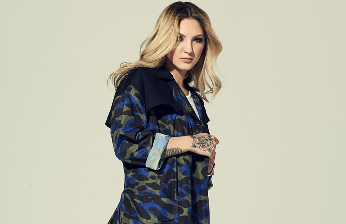 Julia-Michaels-2017--696x451