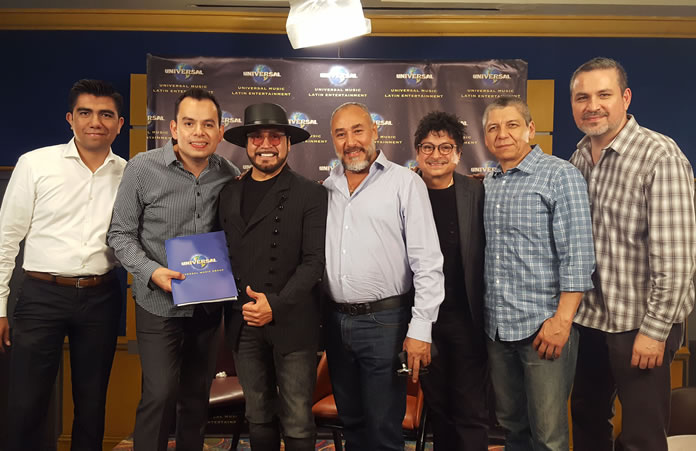 FOTO LA MAFIA contra-696X451