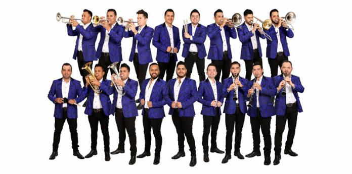 Traje Azul - La Adictiva -696x392
