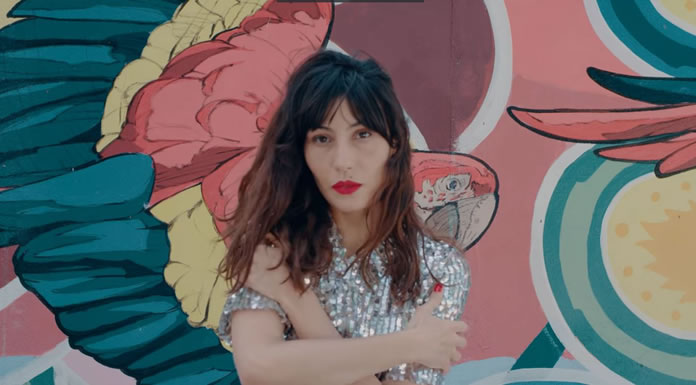 DANIELA SPALLA lanza ”Pinamar” previo al lanzamiento de su álbum ”Camas Separadas”