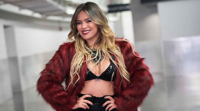 karol-g-posando