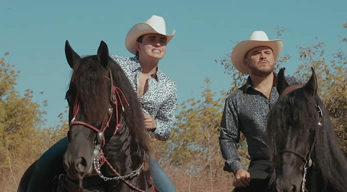 CHUY ZUÑIGA y EL KOMANDER cantan a dueto “Babitas de guayaba”