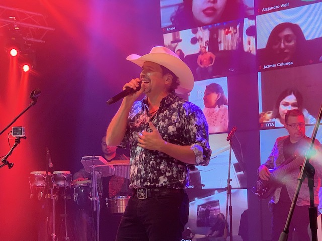 ¡EMOTIVO CONCIERTO DE BOBBY PULIDO CELEBRANDO SUS 25 AÑOS!