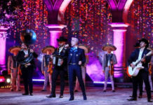 ALEJANDRO FERNÁNDEZ acepta el Latin Grammy por “Hecho en México”