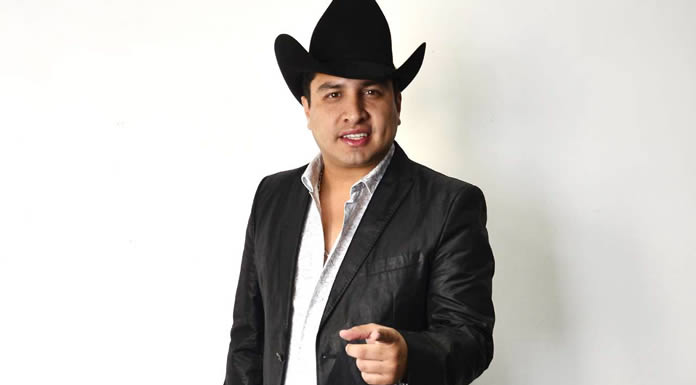 Julión Álvarez y Su Norteño Banda