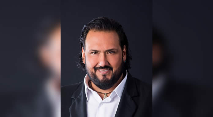 El tenor mexicano UMBERTO VELOZ incursiona en el mundo de los negocios y comunidades digitales