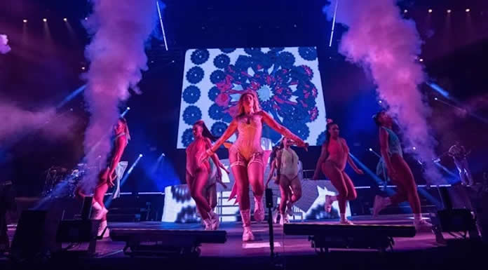 LOLA INDIGO hizo vibrar al PALAU SANT JORDI con su electrizante show LA NIÑA XXL