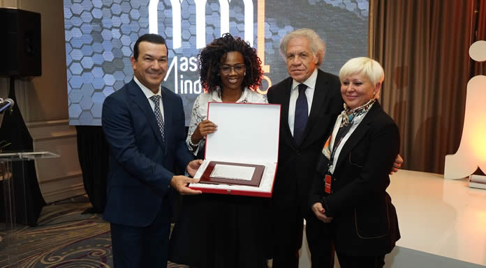 Vicepresidenta de Costa Rica EPSY CAMPBELL BARR recibió en Miami el Premio Executive Mastermind Latino 2022