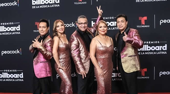 LOS ÁNGELES AZULES Brillan en el escenario de Premios Billboard 2022