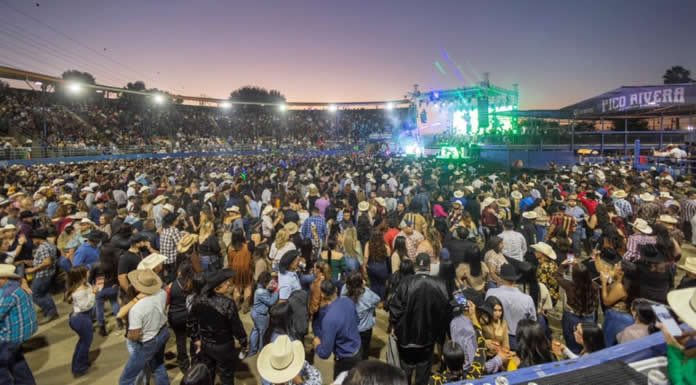 PANCHO BARRAZA Y CUISILLOS conquistan al publico en el gusto de la gente