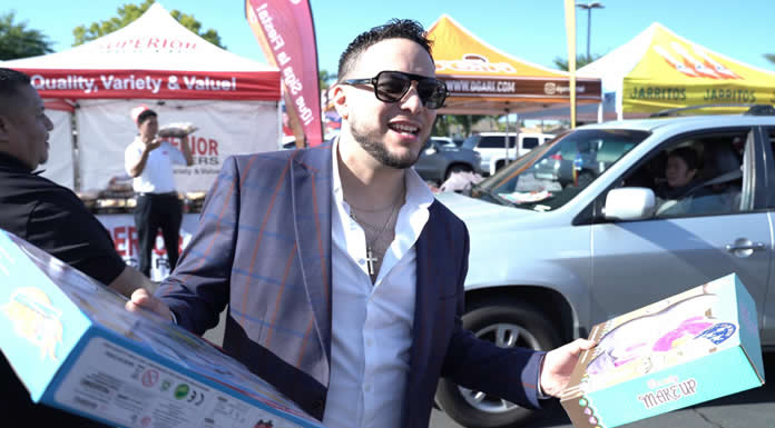 LORENZO MÉNDEZ hace feliz a todos los que acuden al llamado de ADRIANA GALLARDO