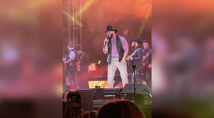 CARÍN LEÓN hace sold out y enfiesta en Los Mochis