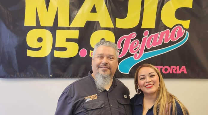 ERIKA RENÉE agradece el apoyo a su disco