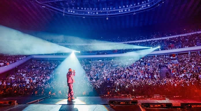 MANUEL TURIZO logra un lleno total en el imponente Auditorio Nacional de la Ciudad de México