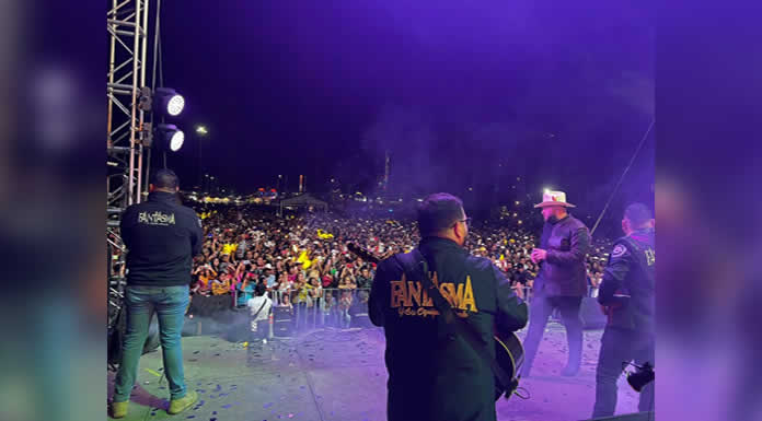 EL FANTASMA triunfa en Tamaulipas ante más de 10 mil personas