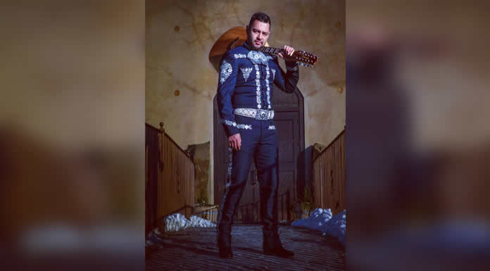 CRISTIAN LANDEROS Y SU DEZMADRE presentan “LE VALIÓ” @lachicuela.com