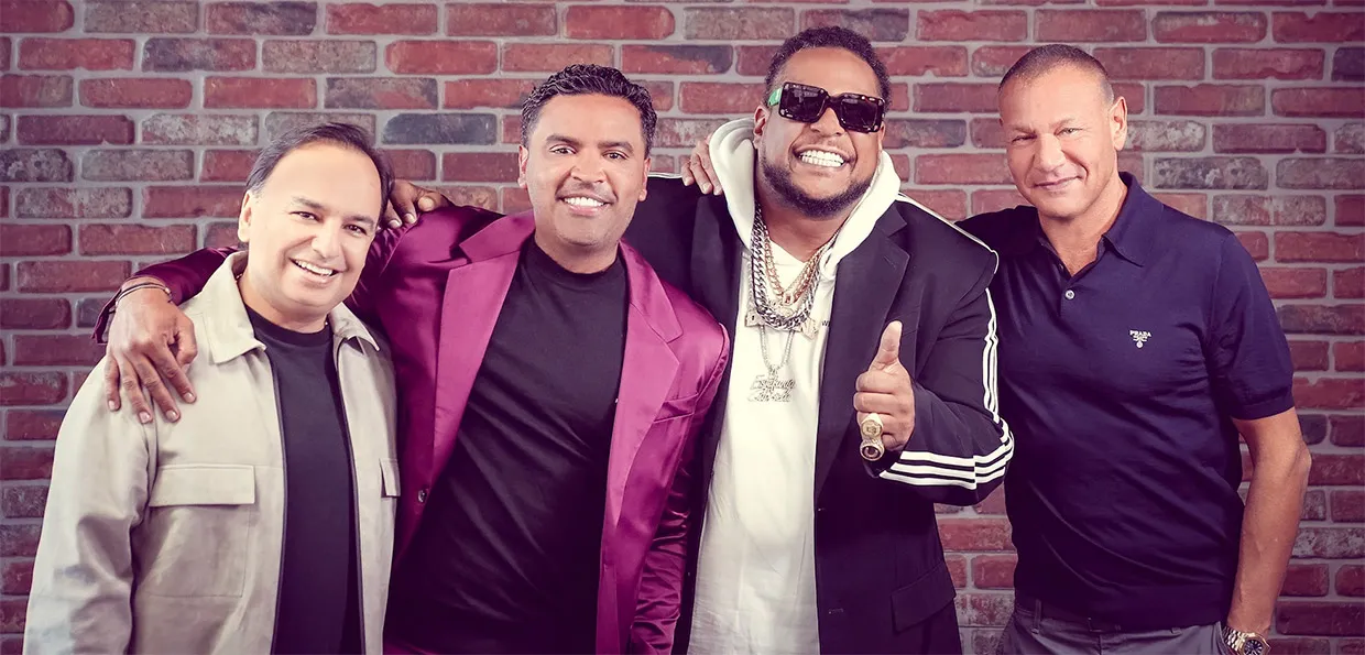 ZION & LENNOX firman con nuevo management WK ENTERTAINMENT Y HITS DON'T LIE @lachicuela.com