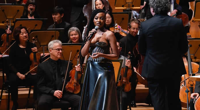 GLORIA GOYO MARTÍNEZ ilumina el Walt Disney Concert Hall en CANTO EN RESISTENCIA @lachcuela.com
