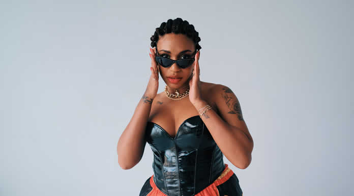 YAYA BEY anuncia su nuevo álbum TEN FOLD y comparte el primer sencillo CHASING THE BUS @lachicuela.com