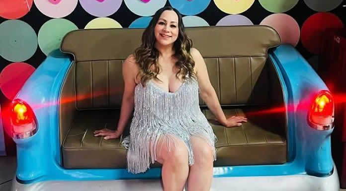 SONYTA GARCÍA estrena videoclip del hit “QUÉ ES LO QUE SIENTO” @lachicuela