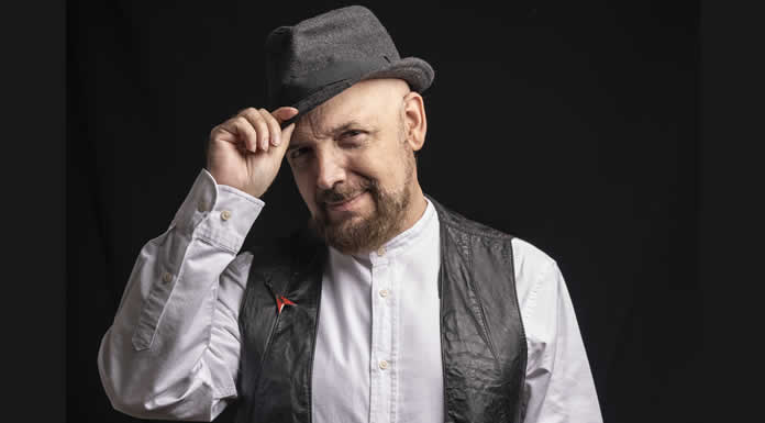 CLAUDIO PEDREIRA presenta “SÓLO UN DISFRAZ”