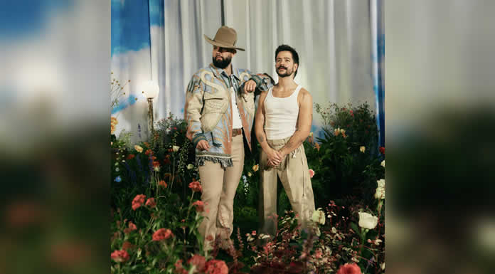 Interpretando una salsa es como CARÍN LEÓN se une a CAMILO en el tema UNA VIDA PASADA