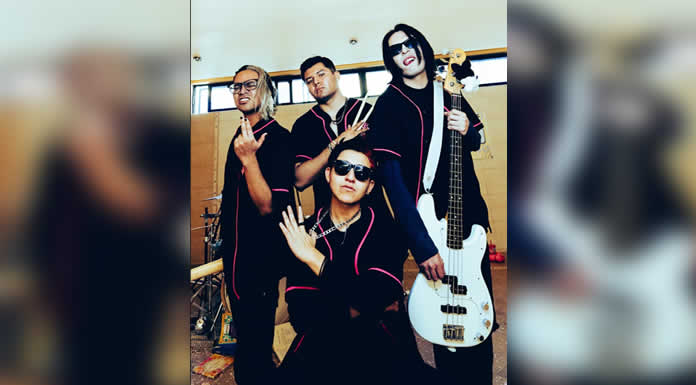 Vuelven los sonidos del POP PUNK de los 2000´s con la banda pop rock punk VAXTI