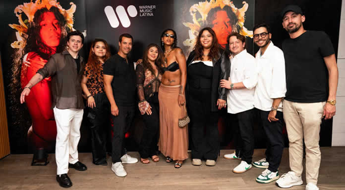 TOKISCHA Y WARNER MUSIC LATINA firman acuerdo global para lanzar un sello discográfico
