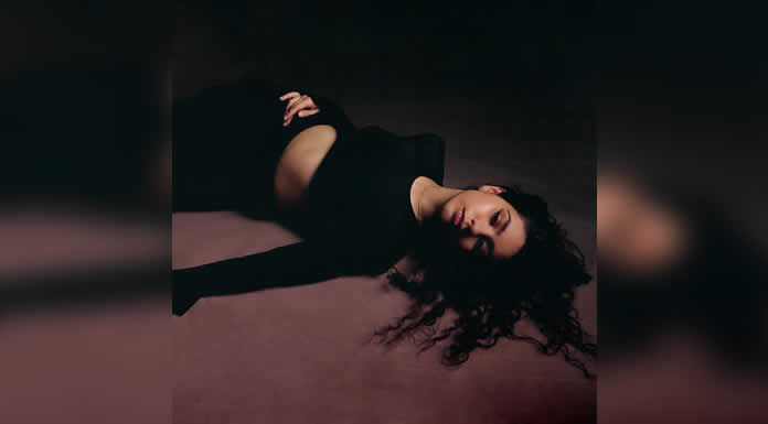 ALESSIA CARA regresa con su nuevo sencillo DEAD MAN